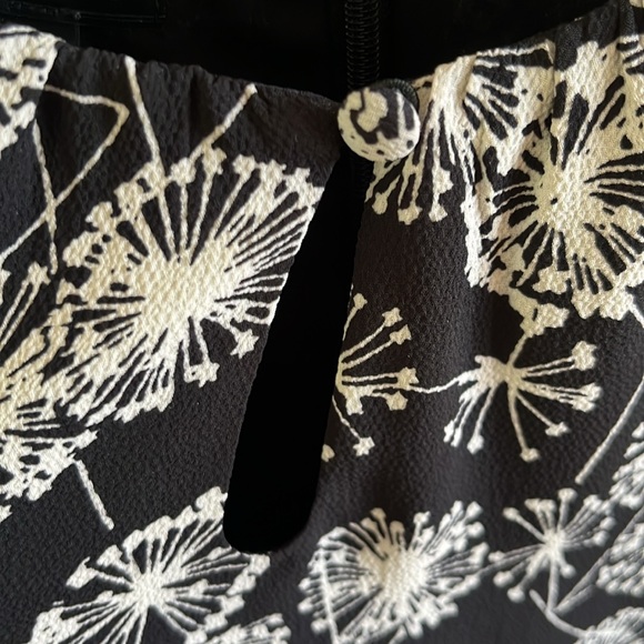 NWOT Talbots Fit & Flare Black & White Dandelion Dress Size 4 - Picture 5 of 16